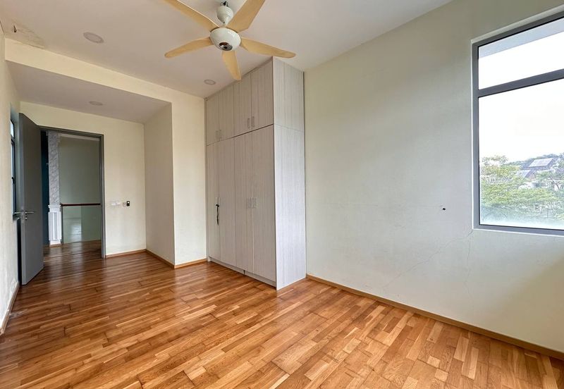 Symphony Hills Schubert