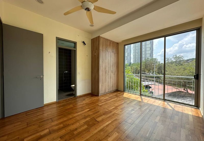 Symphony Hills Schubert