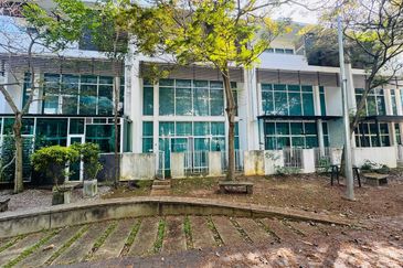 Lagenda Waterfront Homes