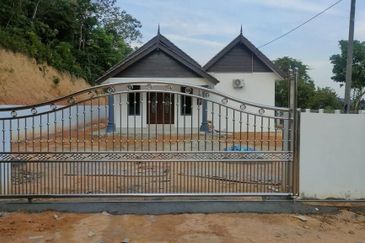 [1.1 EKAR] Tanah Pertanian + Rumah Moden Klasik Terachi @ Kuala Pilah, Negeri Sembilan
