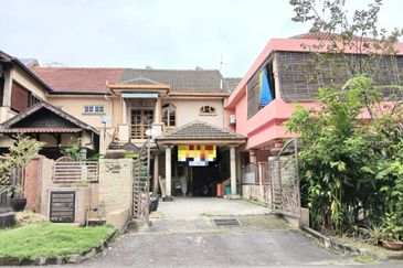 Jalan Suasana, Bandar Tun Hussein Onn