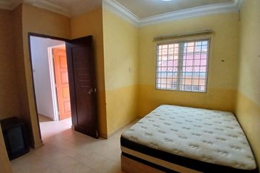 Jalan Suasana, Bandar Tun Hussein Onn