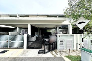 Albury 2, Taman Tasik Senangin