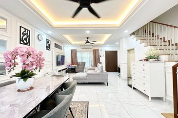 Albury 2, Taman Tasik Senangin