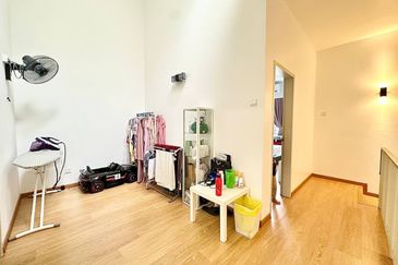 Albury 2, Taman Tasik Senangin