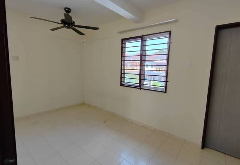 Taman Salak Baiduri, Labu