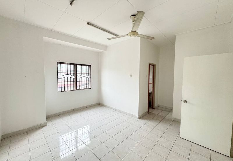 Jalan Kebun Nenas 1A/KS7