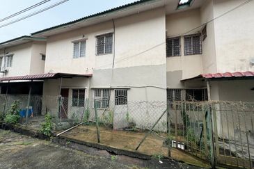 Jalan Kebun Nenas 1A/KS7