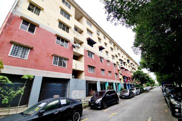 Flat PKNS, Seksyen 7