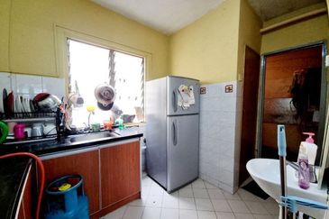 Flat PKNS, Seksyen 7