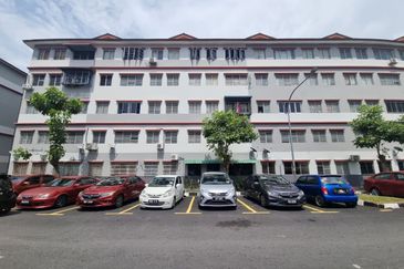 Rumah Pangsa Impian, Bandar Saujana Putra