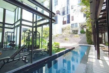 Centrio SoHo @ Pantai Hillpark