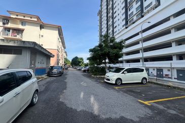 Apartment Teratai, Taman Sutera