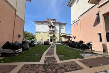 Apartment Teratai, Taman Sutera