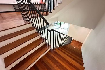 Duta Villa, Setia Alam