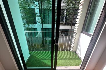 Duta Villa, Setia Alam