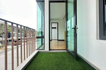 Duta Villa, Setia Alam