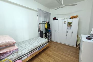 Pangsapuri Jenderam Indah