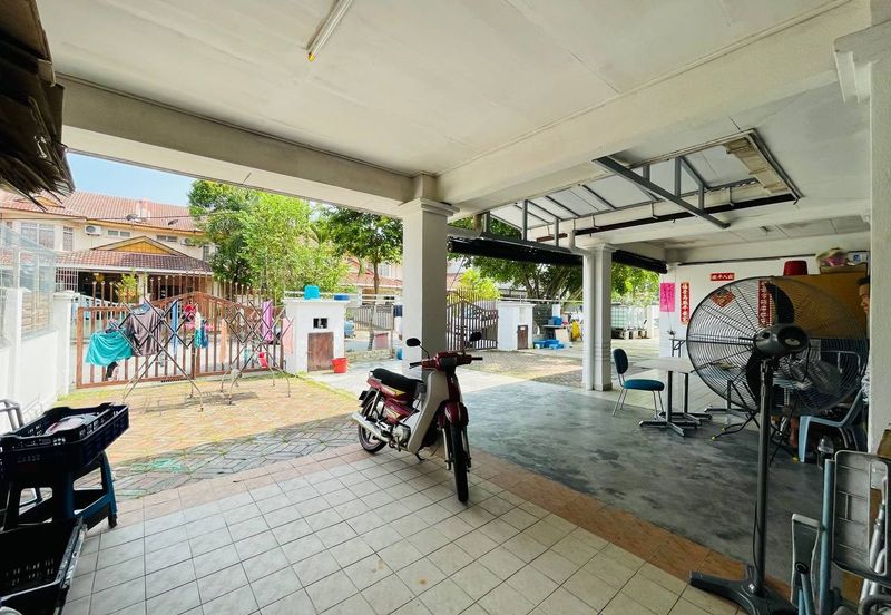 Seksyen 8, Kota Damansara