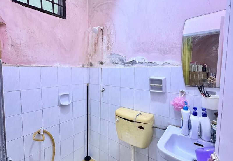 Taman Seroja, Bandar Baru Salak Tinggi