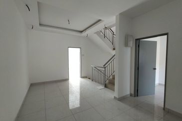 Taman Seroja, Bandar Baru Salak Tinggi