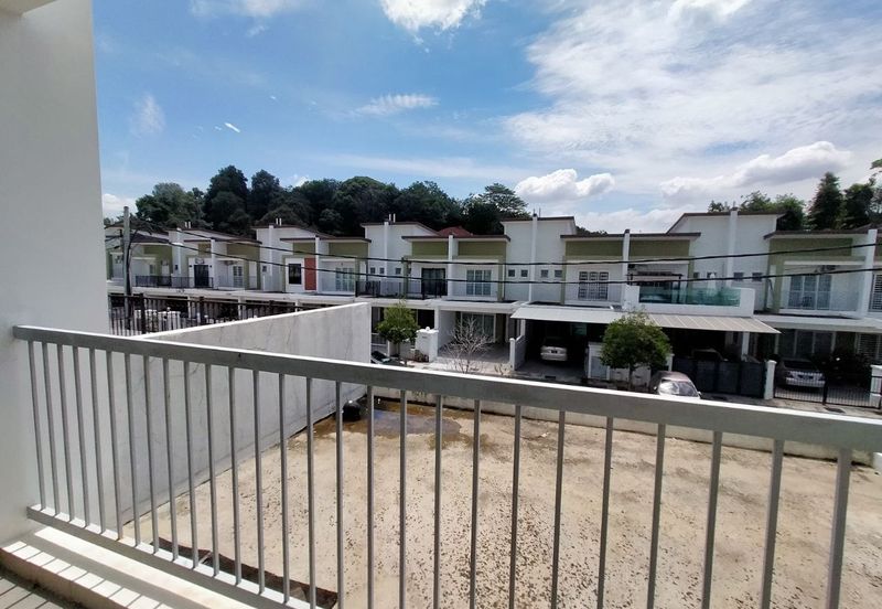 Taman Seroja, Bandar Baru Salak Tinggi