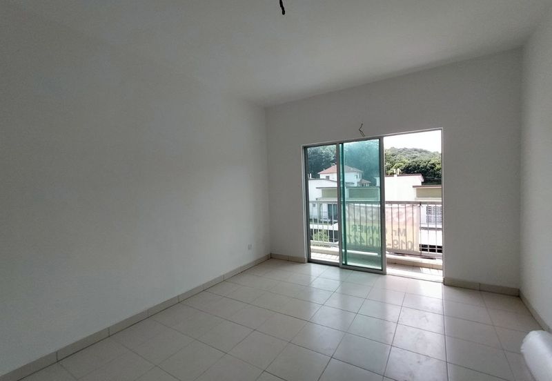 Taman Seroja, Bandar Baru Salak Tinggi