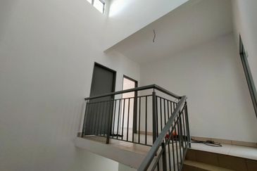 Taman Seroja, Bandar Baru Salak Tinggi