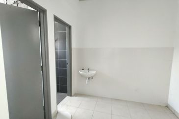 Taman Seroja, Bandar Baru Salak Tinggi