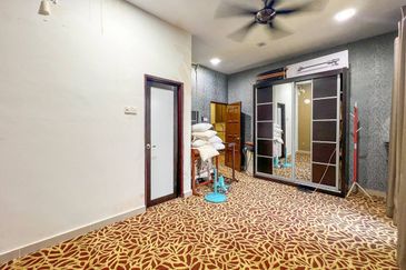 Desa Pinggiran Putra