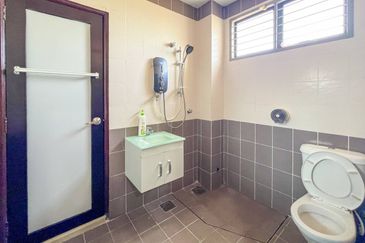 Desa Pinggiran Putra