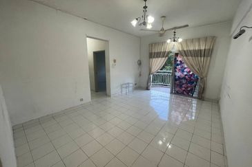 Tasik Heights Apartment