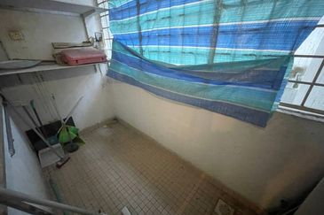 Tasik Heights Apartment