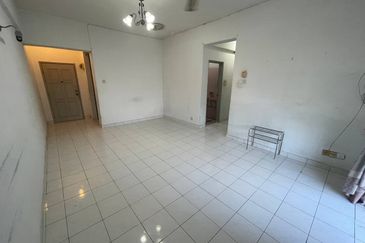 Tasik Heights Apartment