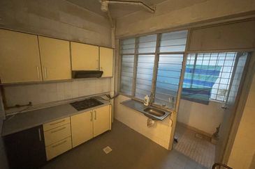 Tasik Heights Apartment