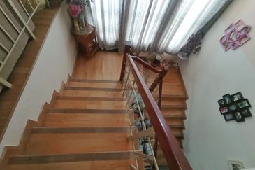 BANDAR ENSTEK (JENTAYU)