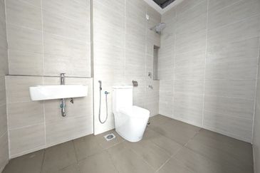 [END LOT] 2 Storey Terrace Ariya Serenia City @ Kota Warisan, Sepang