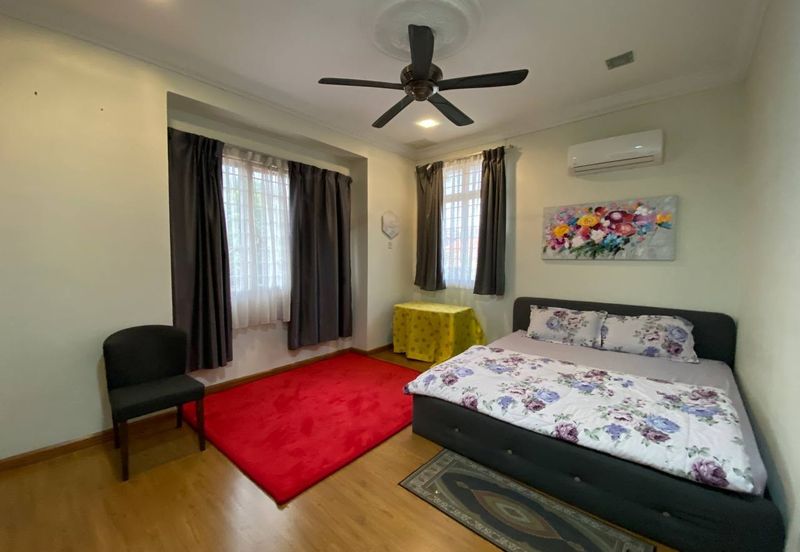 Taman Seroja, Bandar Baru Salak Tinggi