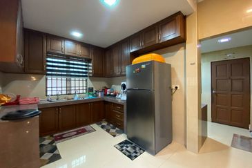 Taman Seroja, Bandar Baru Salak Tinggi