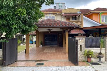 Taman Seroja, Bandar Baru Salak Tinggi