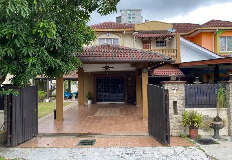 Taman Seroja, Bandar Baru Salak Tinggi