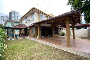 Taman Seroja, Bandar Baru Salak Tinggi