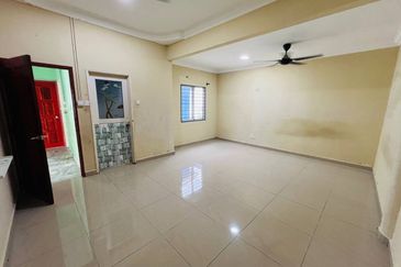 Taman Tasik Semenyih (Lake Residence)