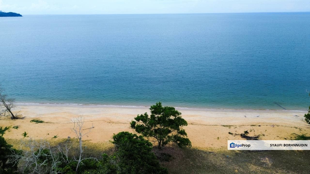 Tanah Pantai di Cherating Berhadapan Laut China Selatan @ Pahang, Pahang, Kuantan