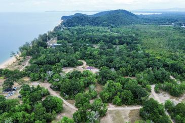 Tanah Pantai di Cherating Berhadapan Laut China Selatan @ Pahang