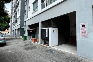 [GROUND FLOOR] Shoplot Ria Amaniah Mulia @ Taman Amaniah Mulia, Batu Caves