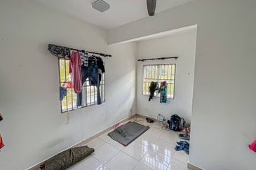 Corner Lot 2 Storey Terrace House Taman Kayangan Mantin @ Beranang, Negeri Sembilan