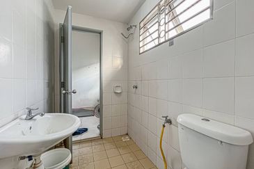 Corner Lot 2 Storey Terrace House Taman Kayangan Mantin @ Beranang, Negeri Sembilan