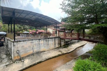 Resort Untuk Dijual Di Hulu Langat Semungkis