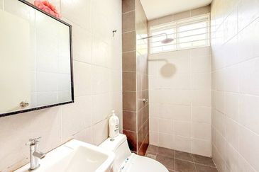 RENOVATED Single Storey Semi-D Taman Wira Permai 3, Seksyen 30 Shah Alam, Selangor